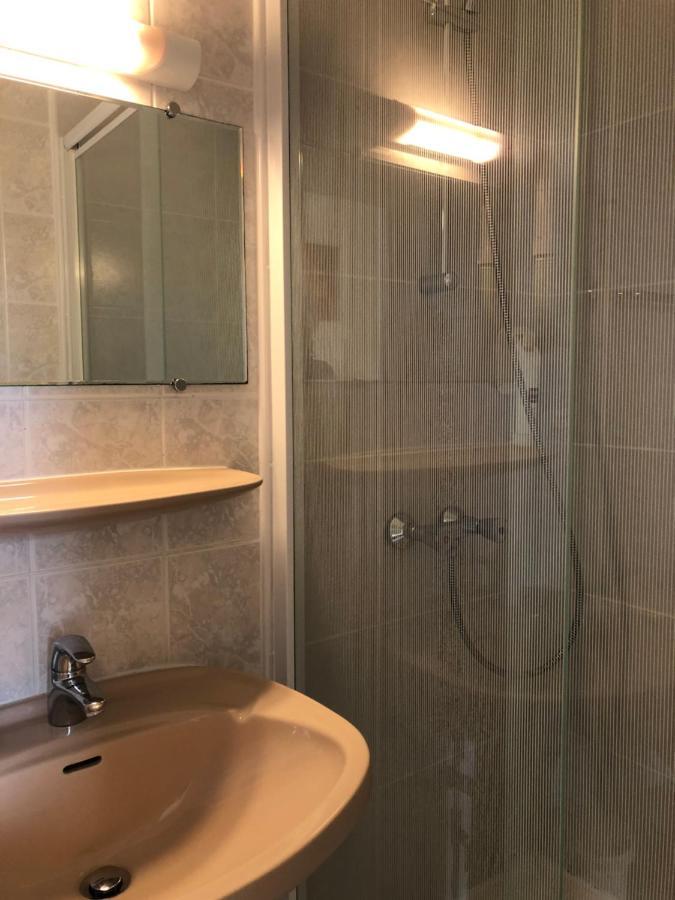 Enzo Hotels Neufchateau By Kyriad Direct מראה חיצוני תמונה