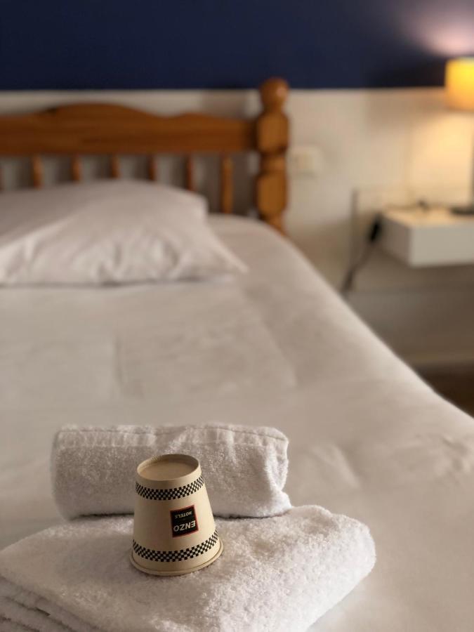 Enzo Hotels Neufchateau By Kyriad Direct מראה חיצוני תמונה