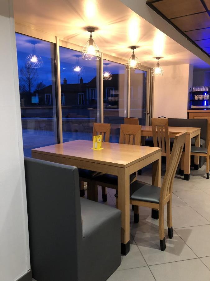 Enzo Hotels Neufchateau By Kyriad Direct מראה חיצוני תמונה